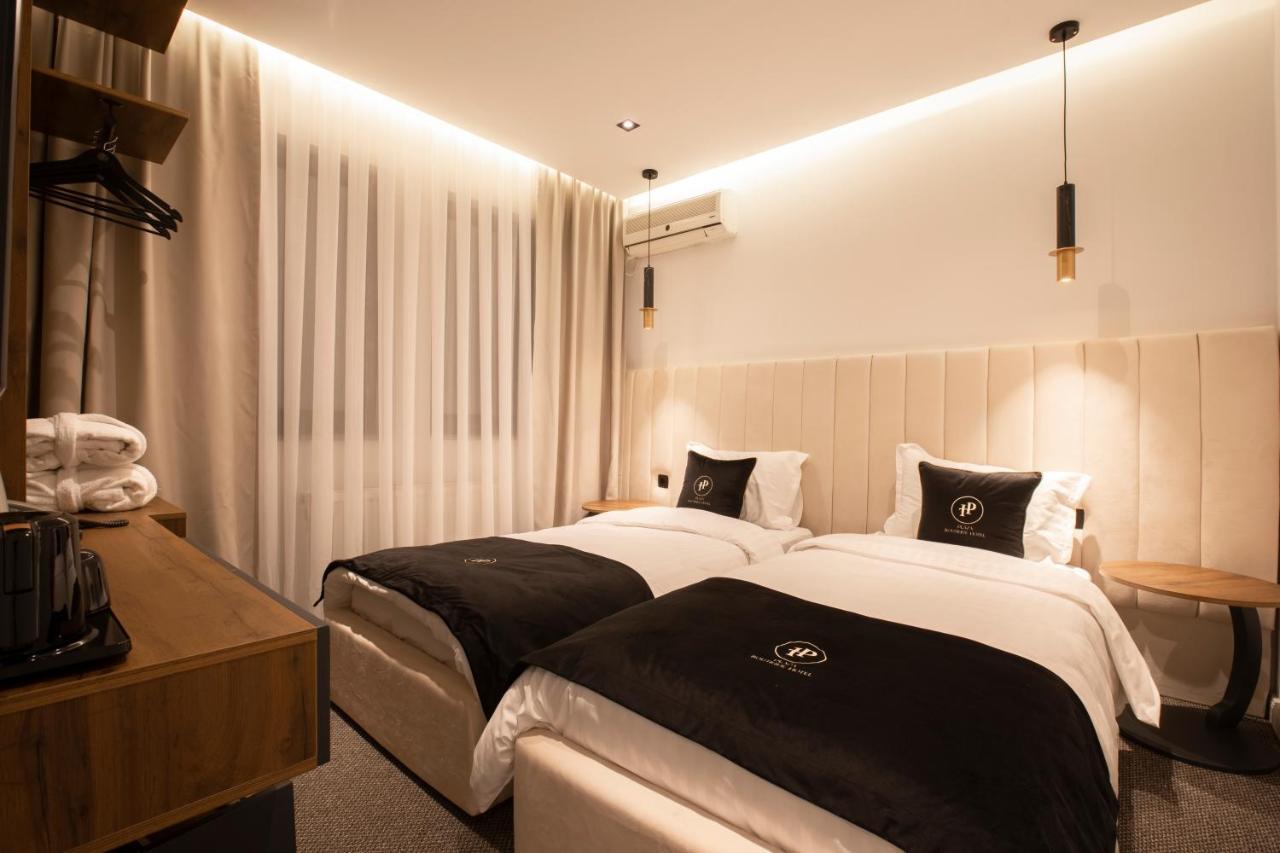 Plaza Boutique Hotel Pristina Exterior photo